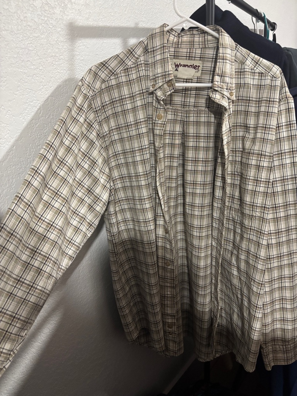 Wrangler Beige Plaid Lightweight Shirt Jacket